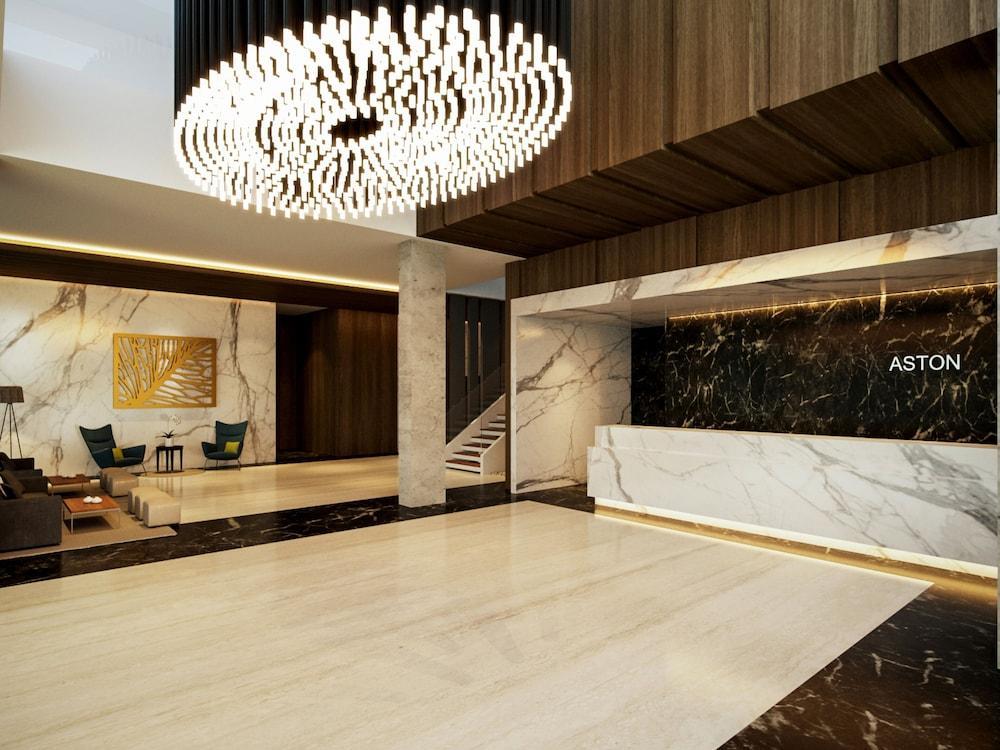 ASTON Sidoarjo City Hotel&Conference Center Exterior foto