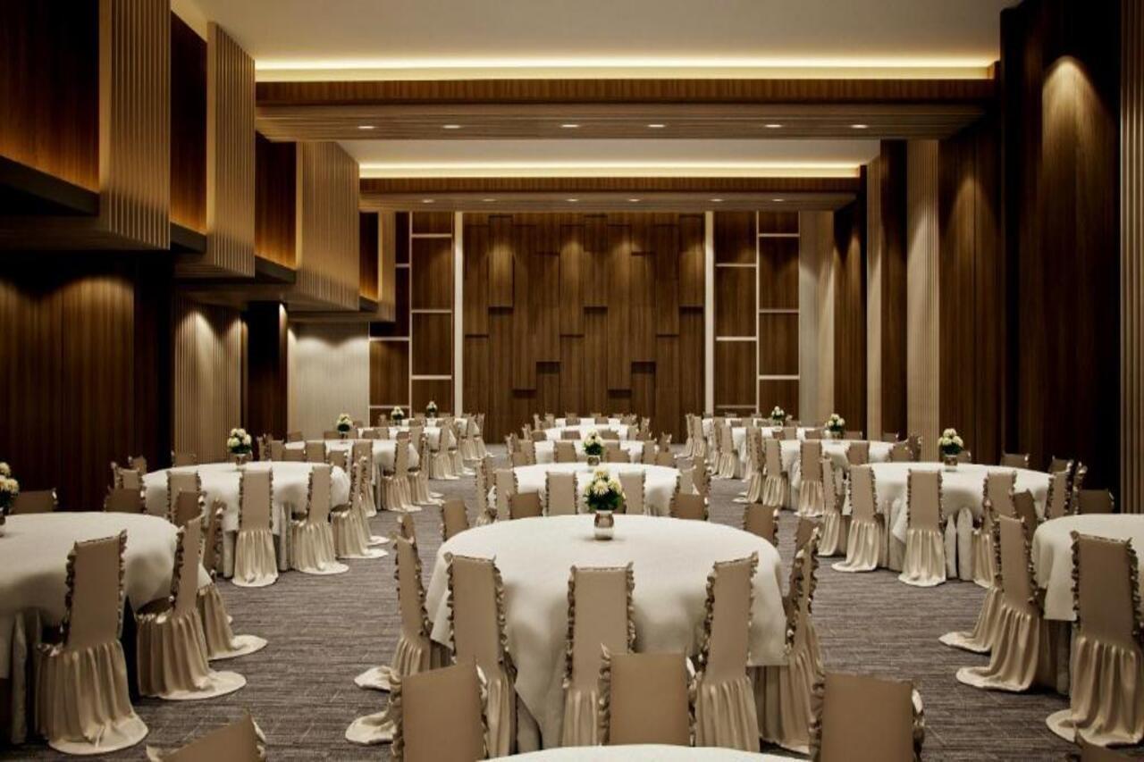 ASTON Sidoarjo City Hotel&Conference Center Exterior foto